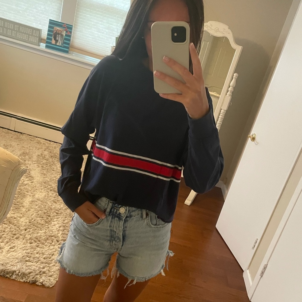 Brandy Melville long sleeve top